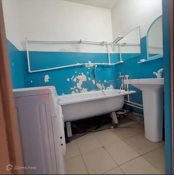 Продаётся 3-комнатная квартира, 55.9 м²