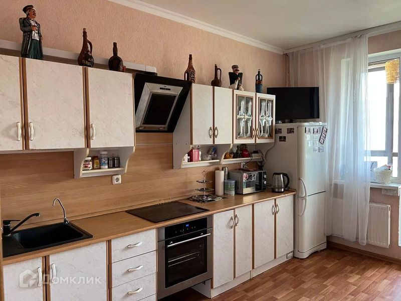 Продаётся 1-комнатная квартира, 49.6 м²