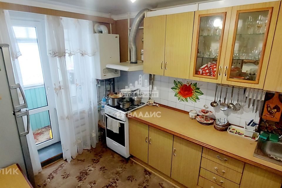 Продаётся 4-комнатная квартира, 82 м²