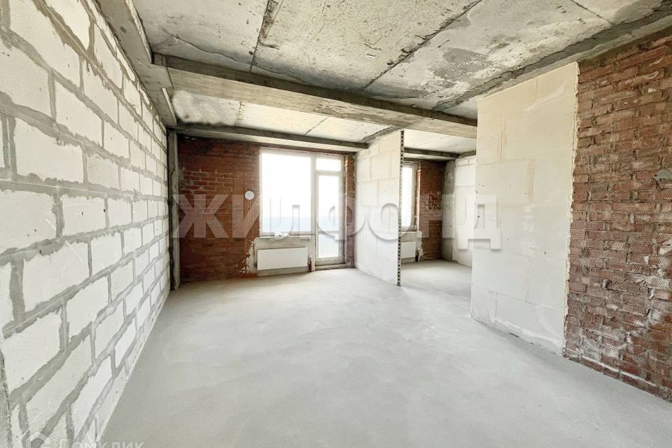 Продаётся 2-комнатная квартира, 62.6 м²