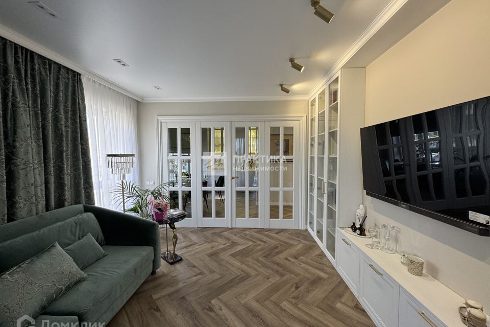 Продаётся 2-комнатная квартира, 60.9 м²