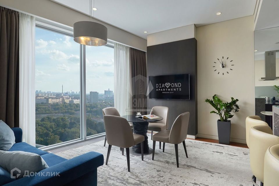 Сдаётся 2-комнатная квартира, 70 м²