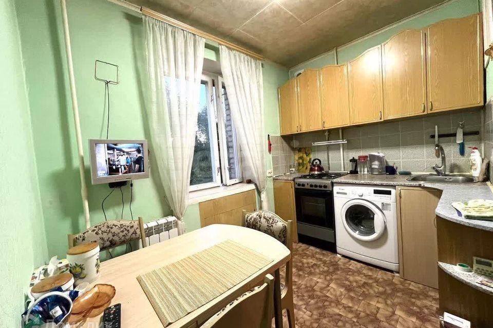 Продаётся 3-комнатная квартира, 57.7 м²