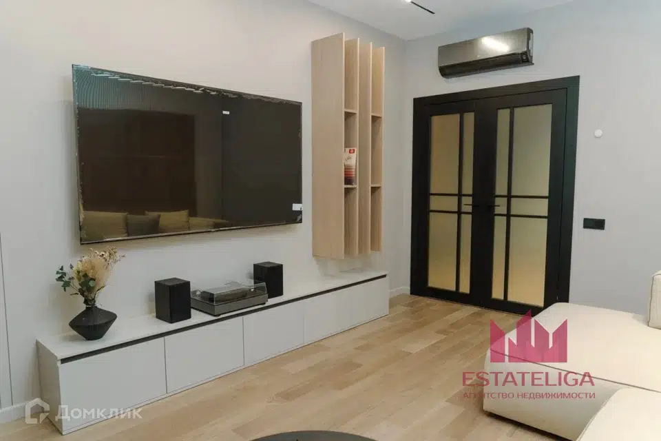 Продаётся 3-комнатная квартира, 90 м²