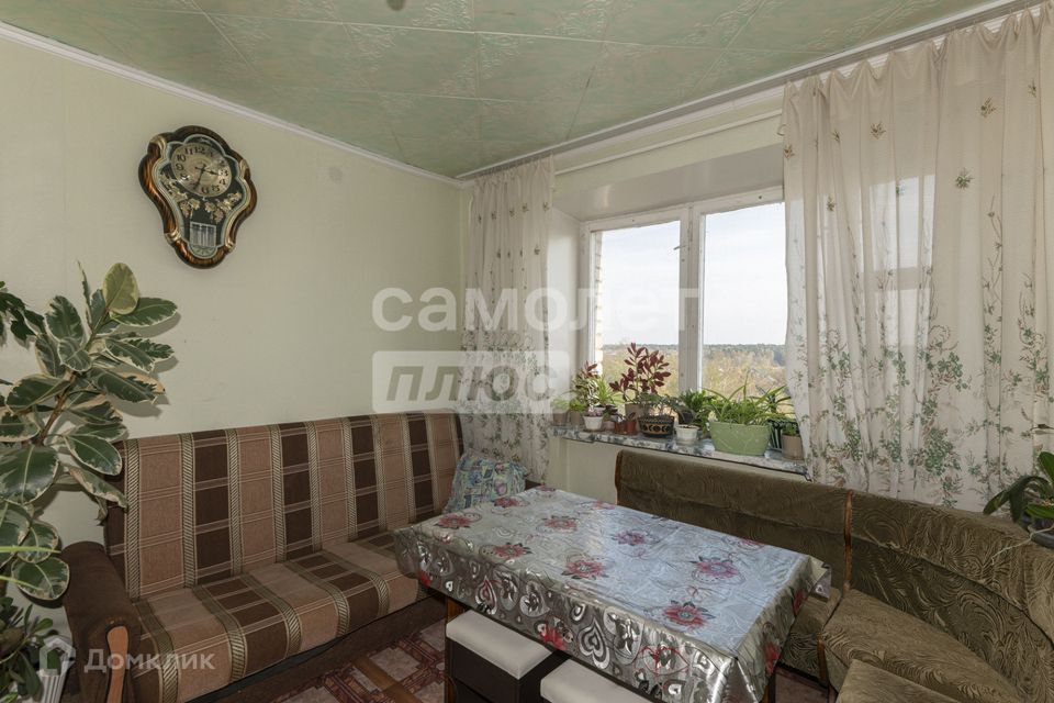 Продаётся 4-комнатная квартира, 110 м²
