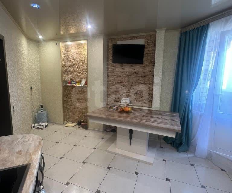 Продаётся 2-комнатная квартира, 65 м²