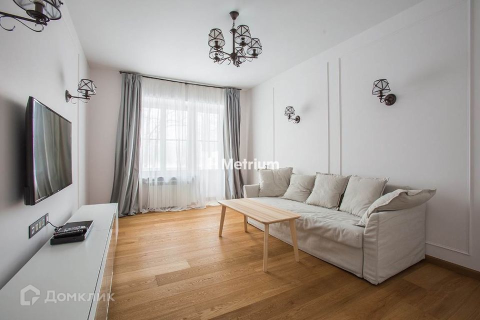Продаётся 5-комнатная квартира, 145 м²