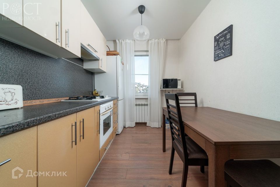 Продаётся 2-комнатная квартира, 65 м²