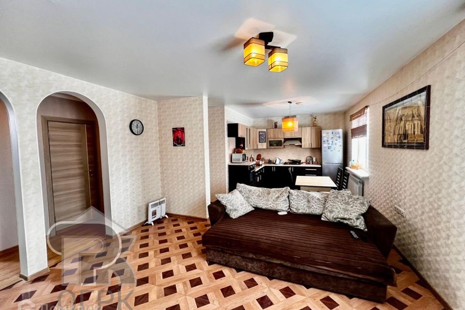 Продаётся 2-этажный дом, 130 м²