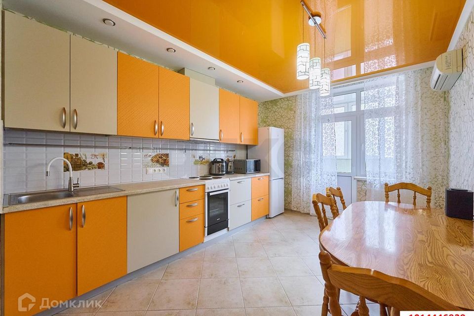 Продаётся 2-комнатная квартира, 65.2 м²