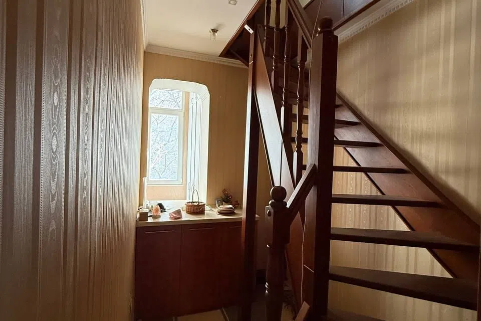 Продаётся 3-комнатная квартира, 146 м²