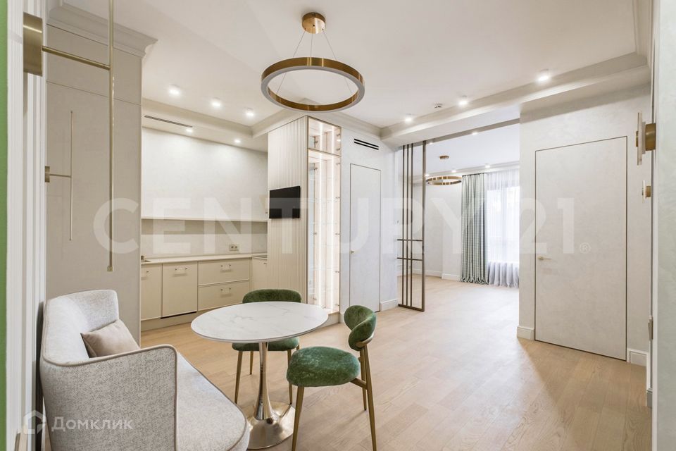 Продаётся 2-комнатная квартира, 70.8 м²