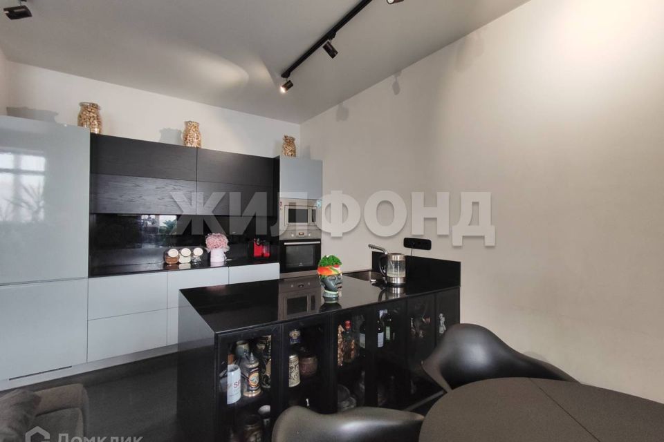 Продаётся 3-комнатная квартира, 91.8 м²