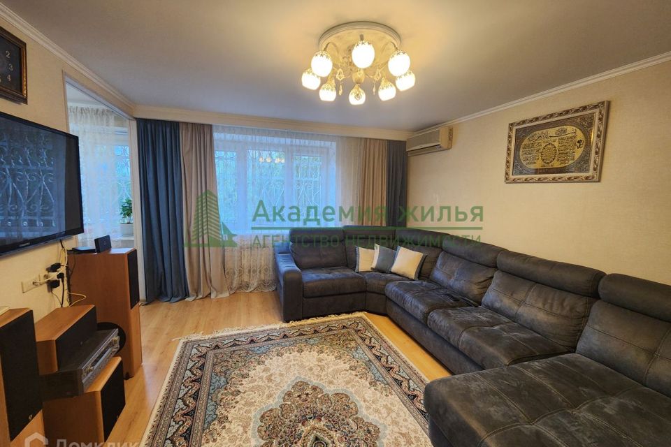 Продаётся 3-комнатная квартира, 82 м²