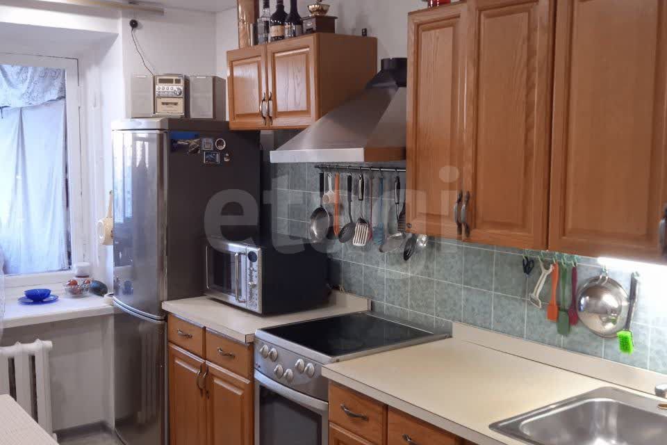 Продаётся 3-комнатная квартира, 63.8 м²