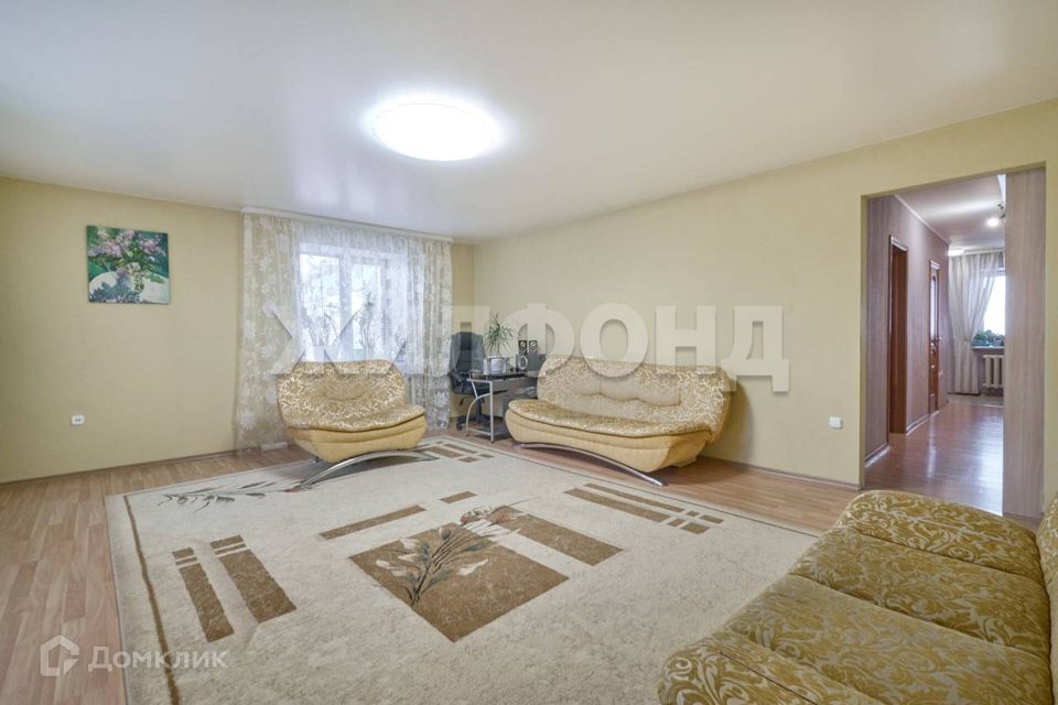 Продаётся 2-комнатная квартира, 69.5 м²