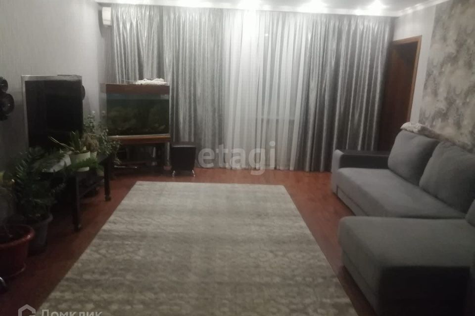 Продаётся 3-комнатная квартира, 100 м²