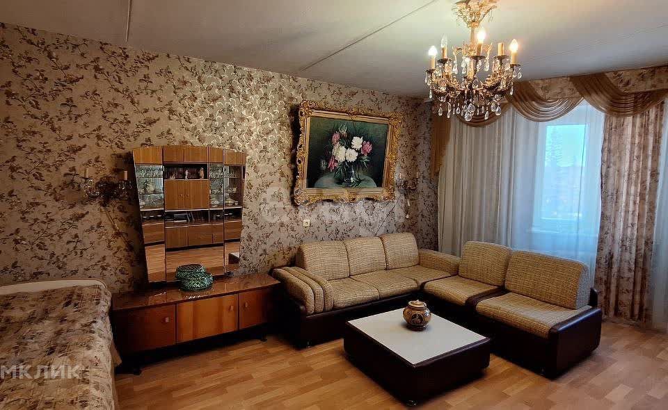 Сдаётся 1-комнатная квартира, 61.7 м²
