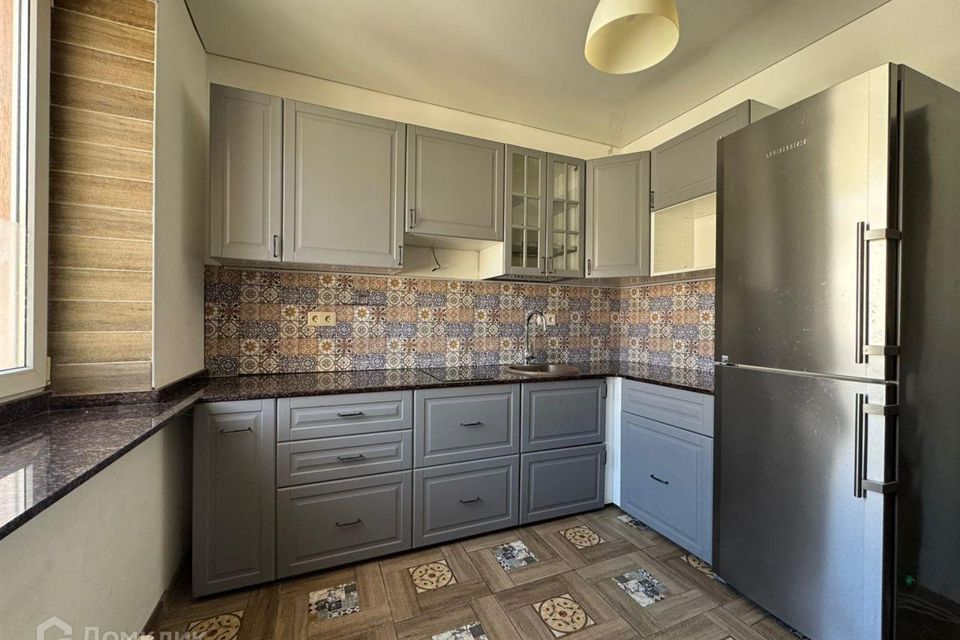 Продаётся 1-комнатная квартира, 43.2 м²