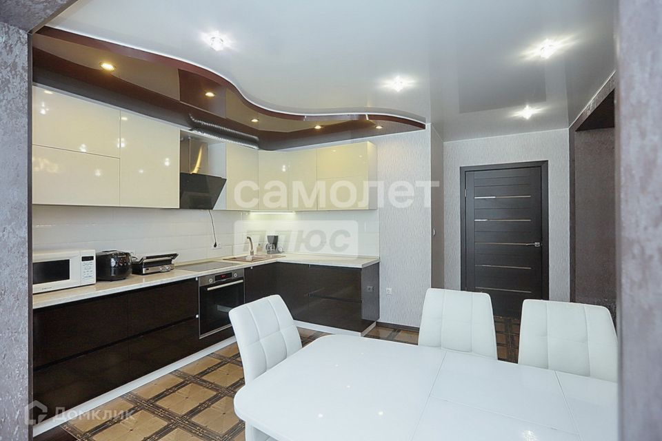 Продаётся 2-комнатная квартира, 71.8 м²