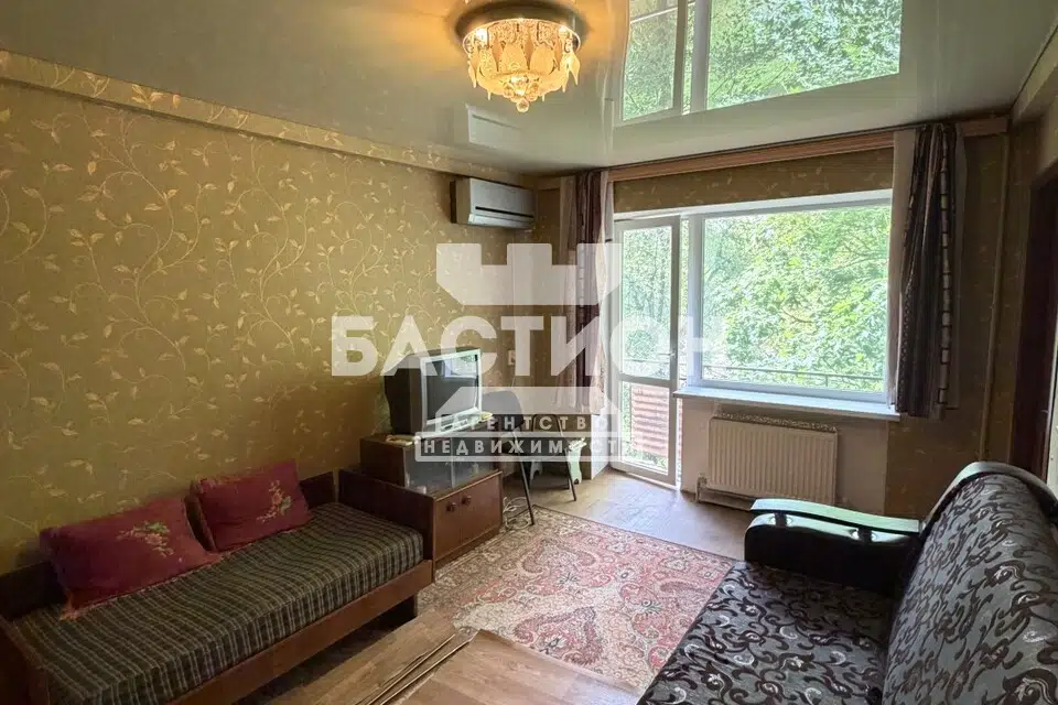 Продаётся 3-комнатная квартира, 42 м²