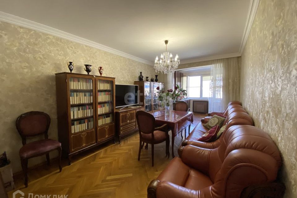 Продаётся 4-комнатная квартира, 86 м²