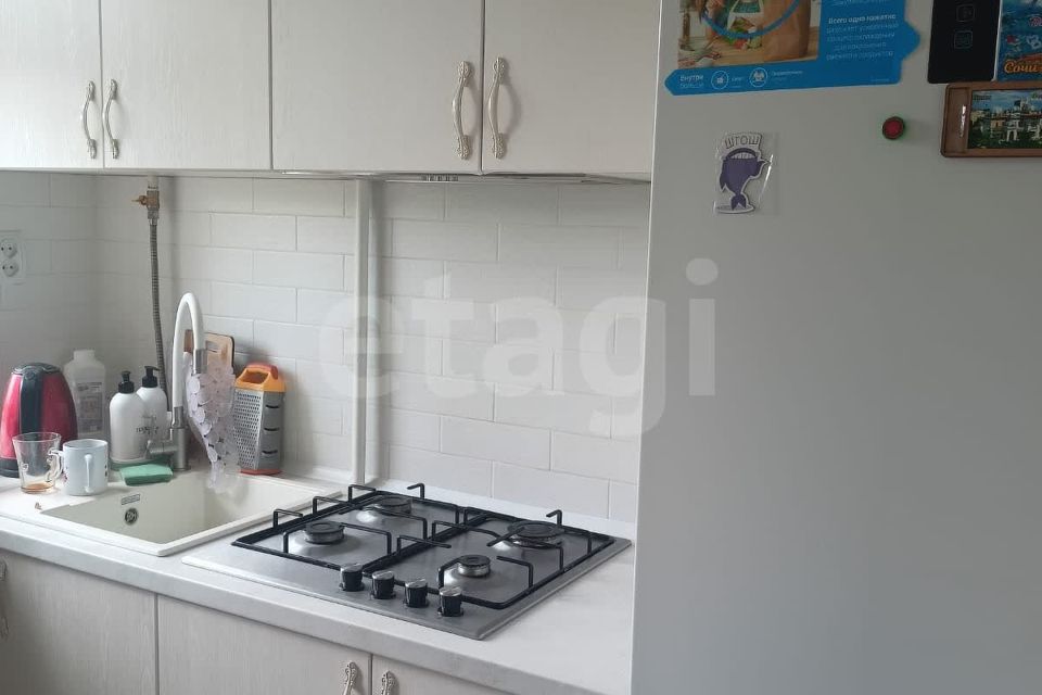 Продаётся 3-комнатная квартира, 47.5 м²