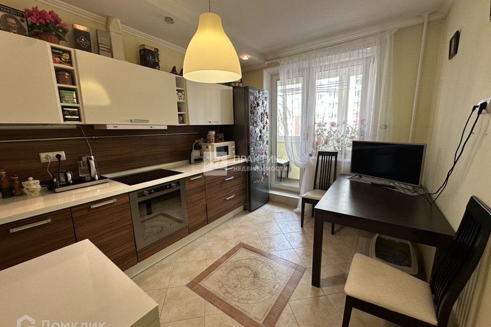 Продаётся 2-комнатная квартира, 60.3 м²
