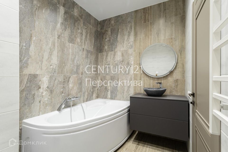 Продаётся 2-комнатная квартира, 62.8 м²