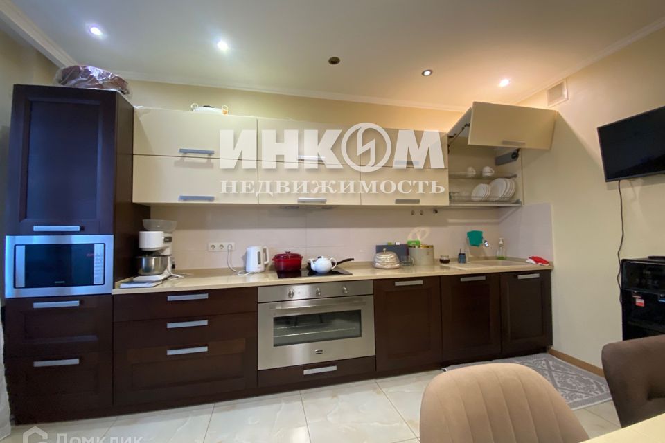 Продаётся 3-комнатная квартира, 104.7 м²