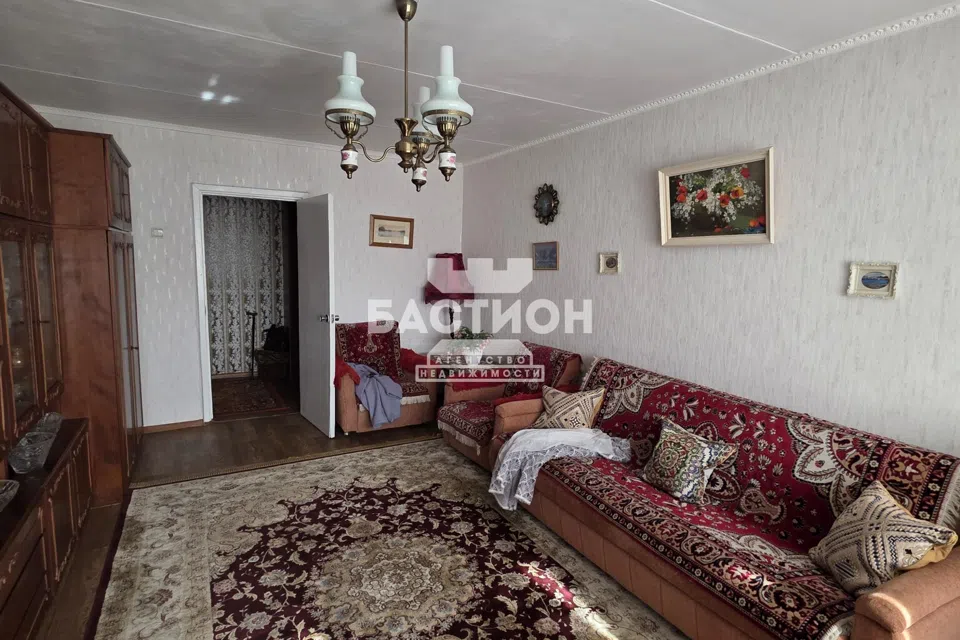 Продаётся 4-комнатная квартира, 100 м²