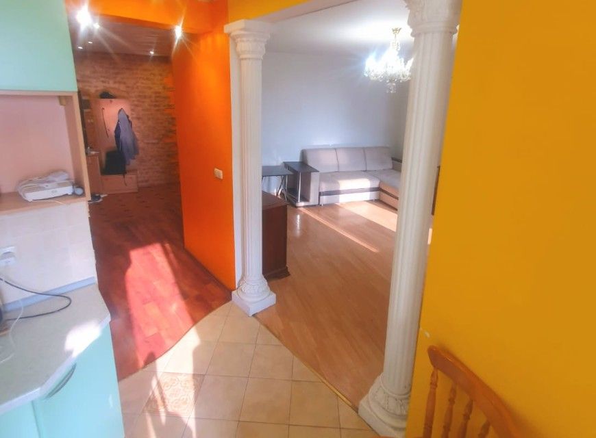 Продаётся 2-комнатная квартира, 64 м²