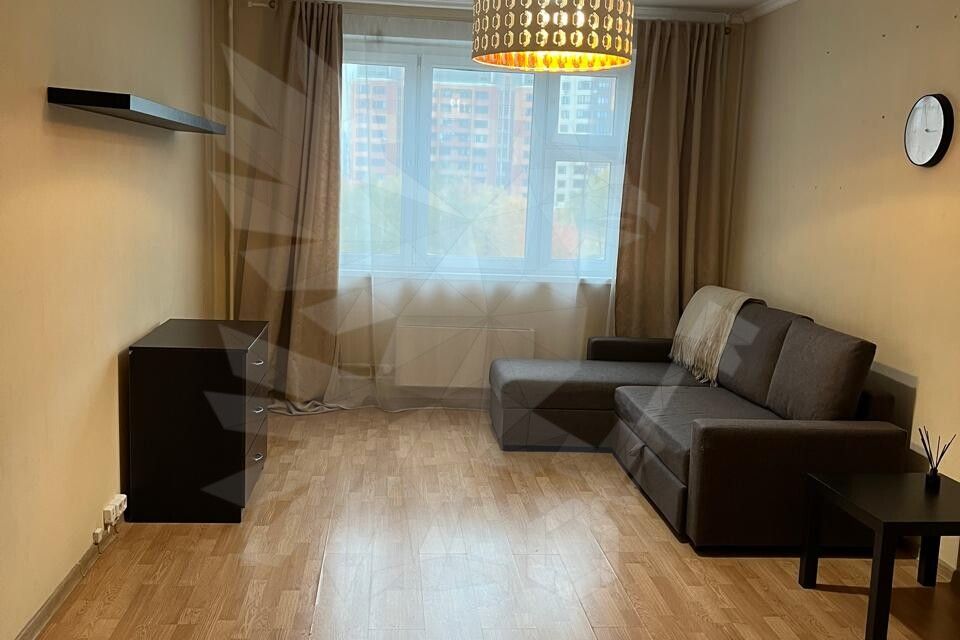 Продаётся 1-комнатная квартира, 42 м²