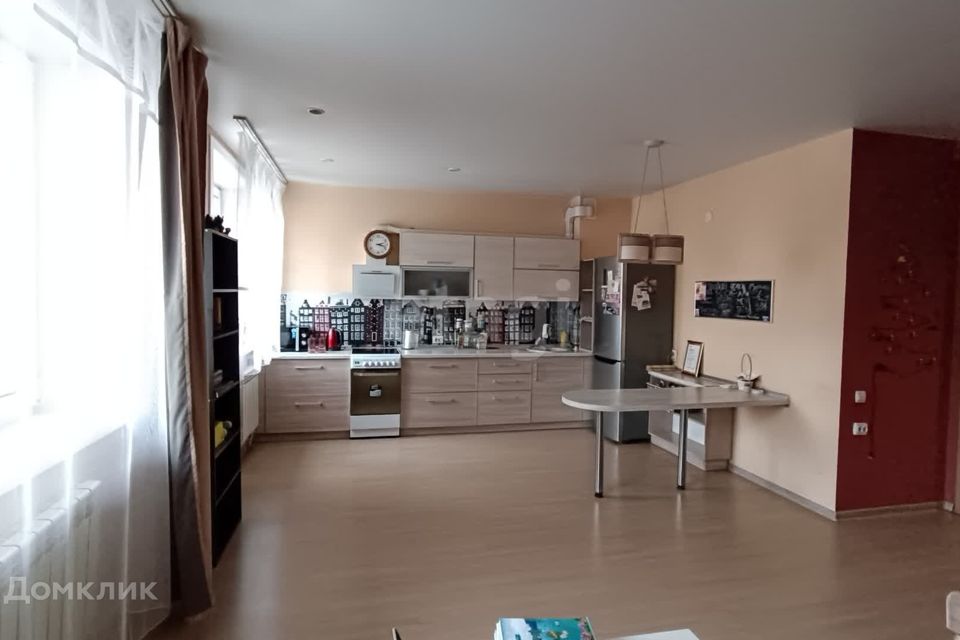 Продаётся 2-комнатная квартира, 56.6 м²