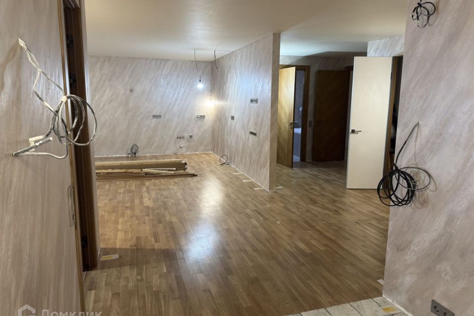 Продаётся 3-комнатная квартира, 128 м²