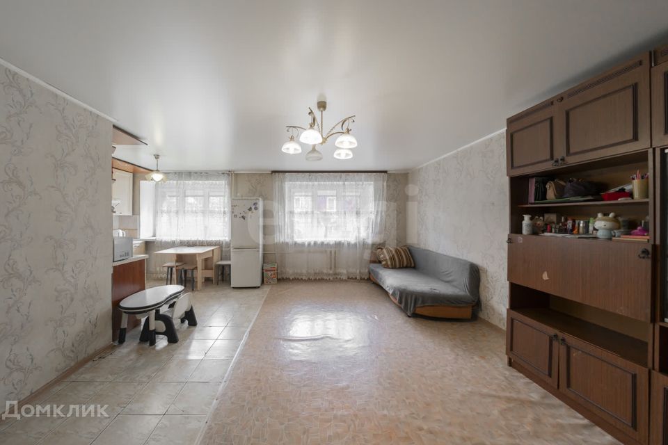 Продаётся 2-комнатная квартира, 79.6 м²
