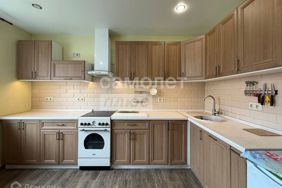Продаётся 2-комнатная квартира, 58.3 м²