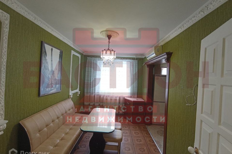 Продаётся 4-комнатная квартира, 64 м²