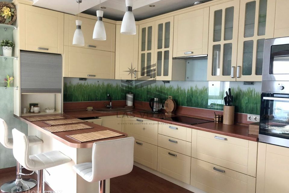 Сдаётся 3-комнатная квартира, 85 м²