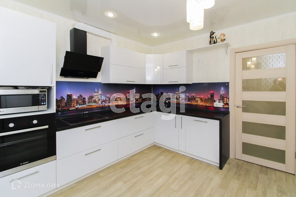 Продаётся 3-комнатная квартира, 81.8 м²