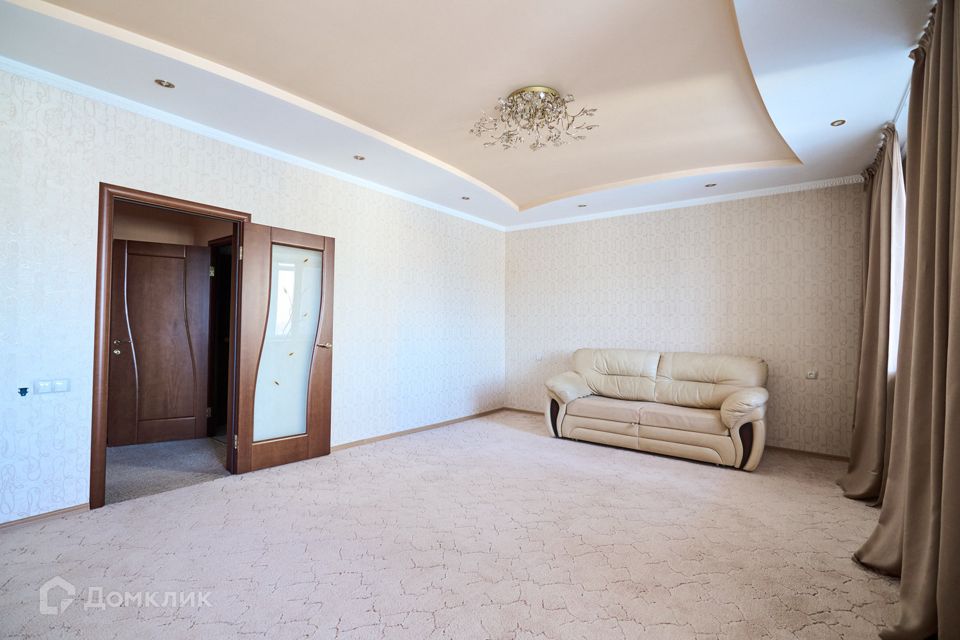 Продаётся 4-комнатная квартира, 177 м²