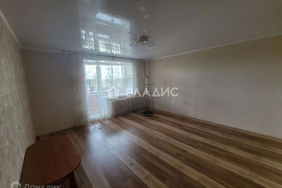 Продаётся 3-комнатная квартира, 101.6 м²