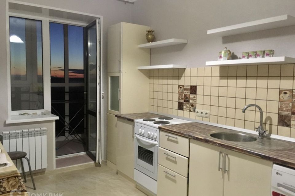 Продаётся 1-комнатная квартира, 42 м²
