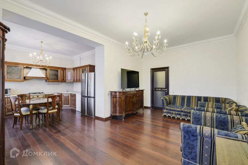 Продаётся 3-комнатная квартира, 95 м²