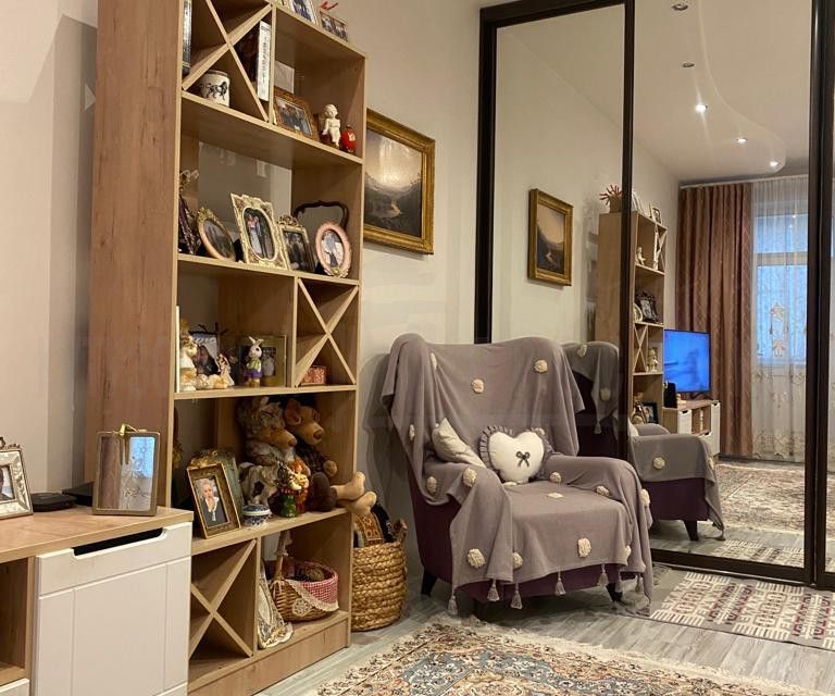 Продаётся 1-комнатная квартира, 35.7 м²