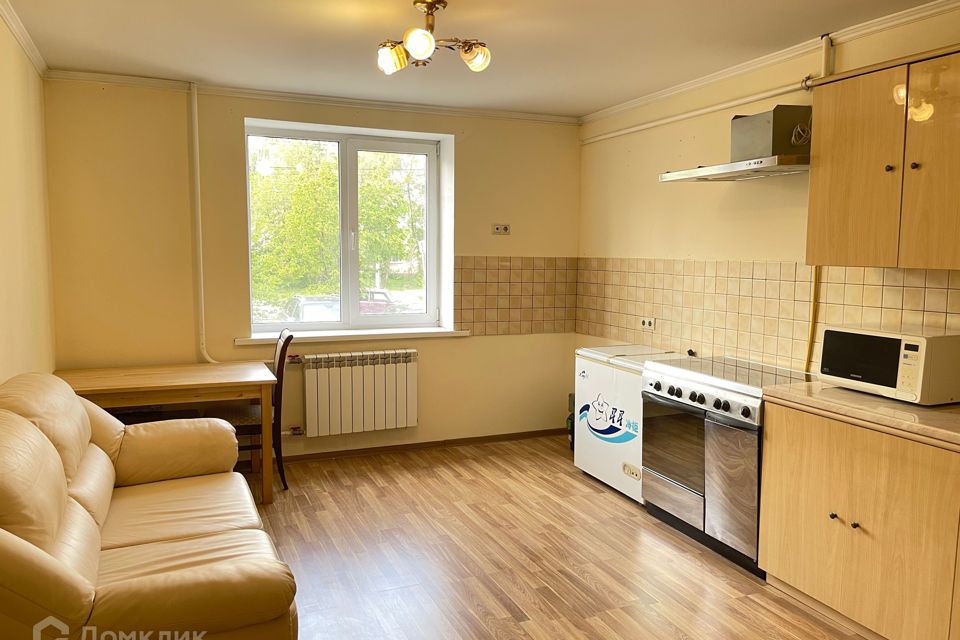 Продаётся 2-комнатная квартира, 75.6 м²