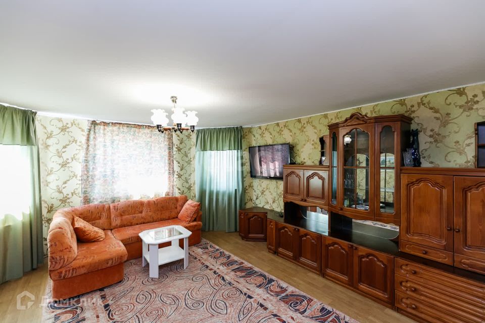 Продаётся 4-комнатная квартира, 58.7 м²