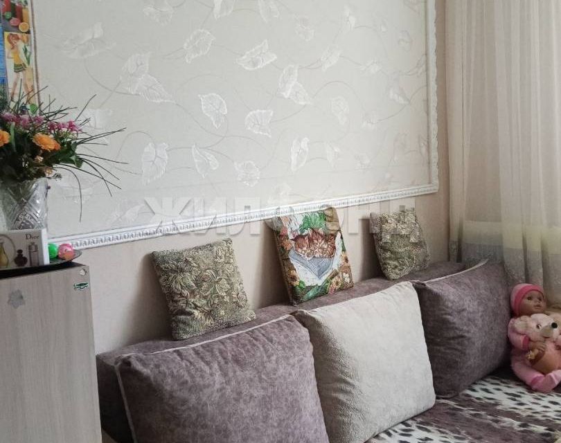 Продаётся 1-комнатная квартира, 32 м²