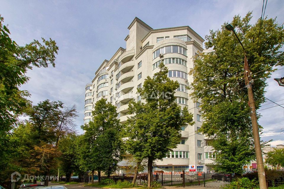 Продаётся 3-комнатная квартира, 124.1 м²