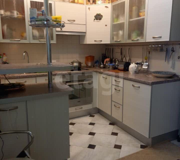 Продаётся 1-комнатная квартира, 43.4 м²